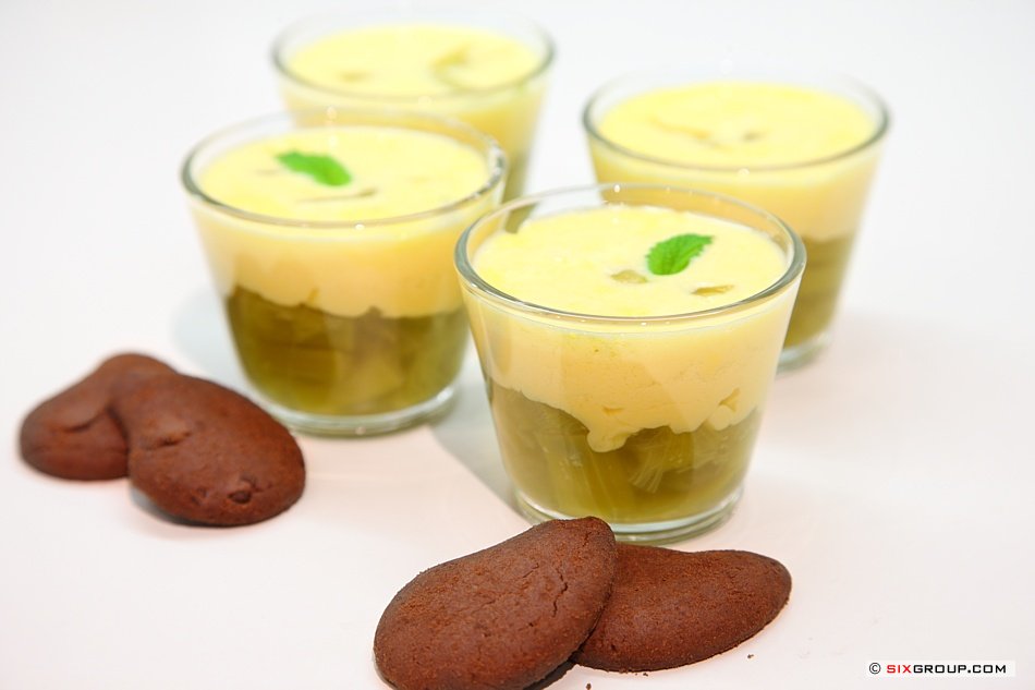 Dessert - Vanillecreme mit Rhabarber - www.backecke.at : Koch- und ...