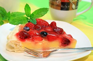 Beeren- Blätterteig- Tarte